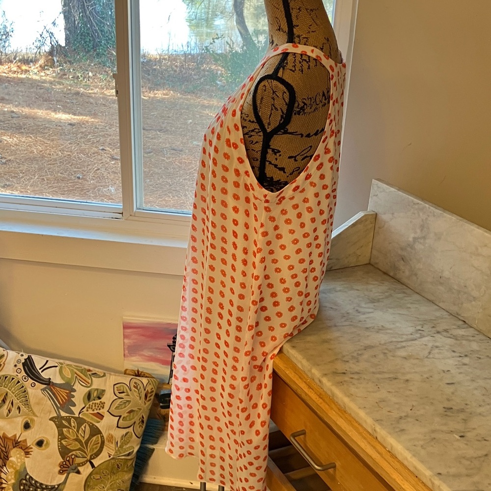 Betsey Johnsom Sleeveless White Dress with Coral Flower Print - Picture 6 of 11